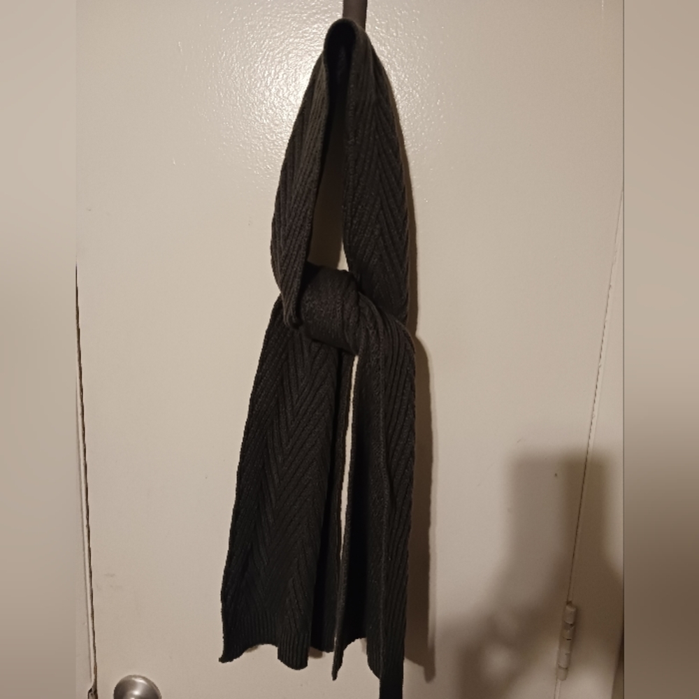 NWT! Men's Scarf (Ryan Seacrest)